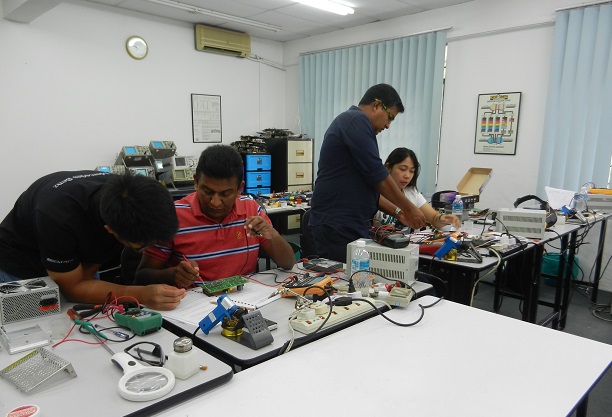 helping each others in electronics repairing