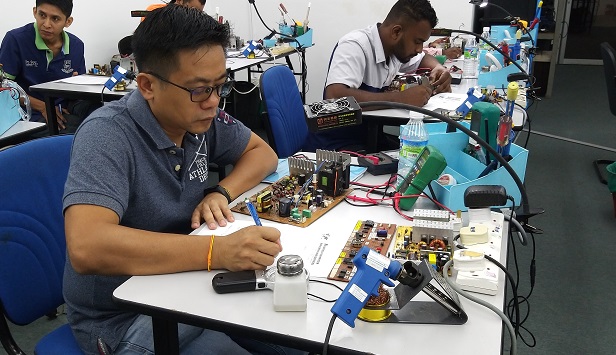 electronics repairing course