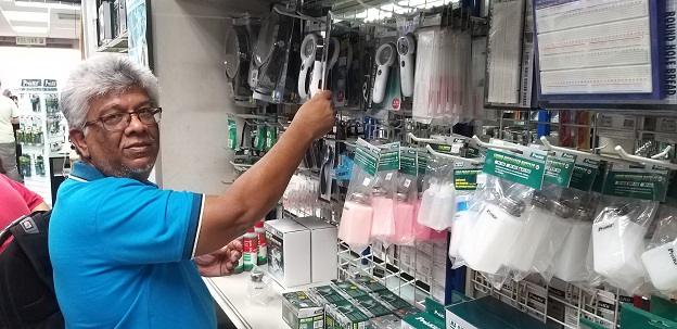 trinidad and tobago student in electronics repair