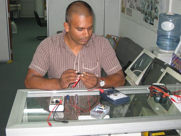 testing capacitor