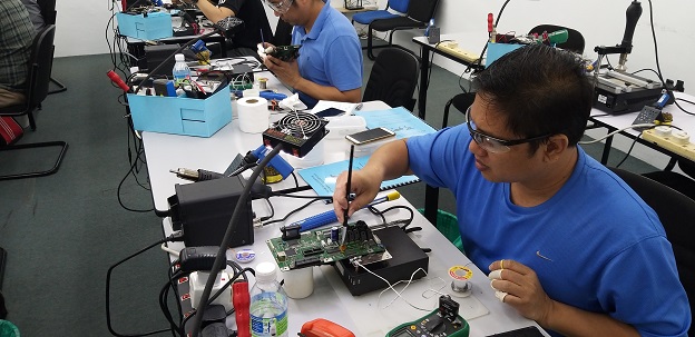 technical repair in elektronik