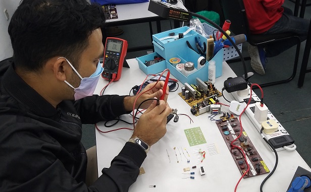 how to repair electronics course