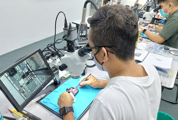 electronics repair course for Singaporean