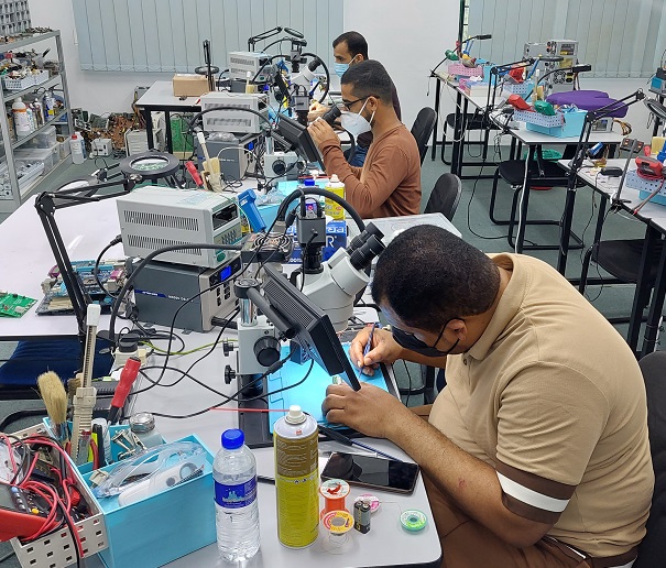 oman students attend microelectronics repair course in malaysia