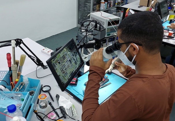 Oman staff attend electronics repair course in malaysia