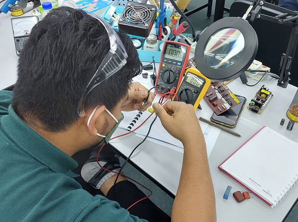 penang student take electronics repair course