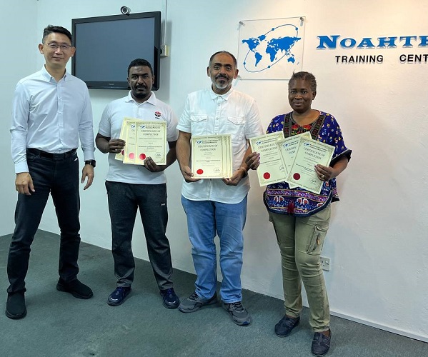 overseas students graduate in noahtech