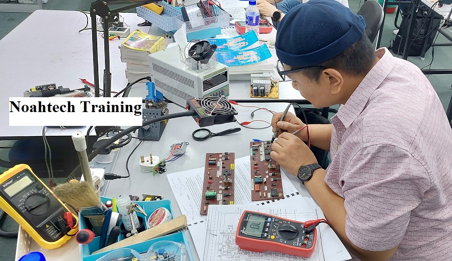 ampang jaya student attend electronics repair course