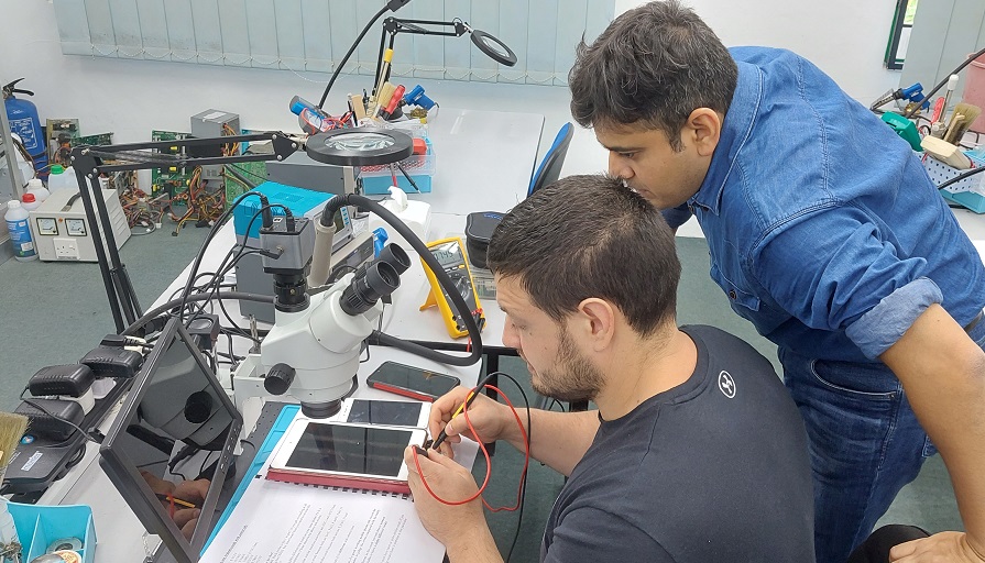 Romania student attended the microelectronics repair course