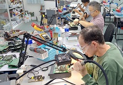 Participant from USA IN ELECTRONICS REPAIR