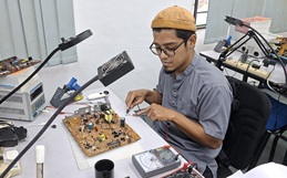 electronics repair course